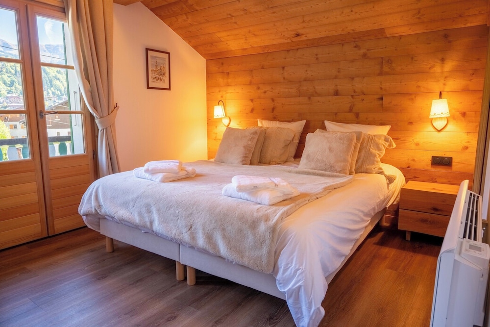 Cozy Chalet 3br/6p With Balcony - Megeve
