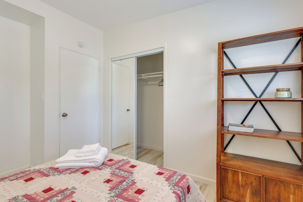 8 Mi to Carlsbad Beach: Home w/ Patio & Yard