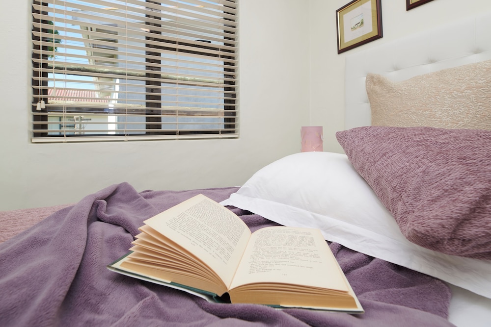 Lands Edge Eco Friendly Cottages