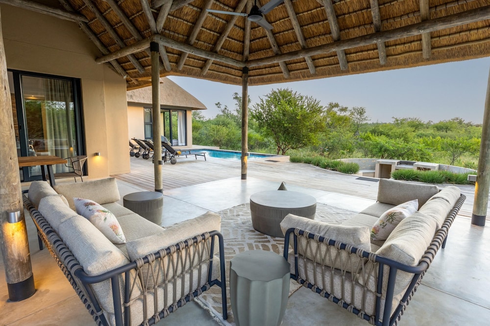 Villa Uthando Stylish Brand new Villa With Amazing Views view 2