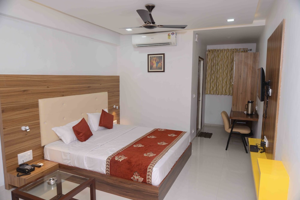 Krishna Park Inn