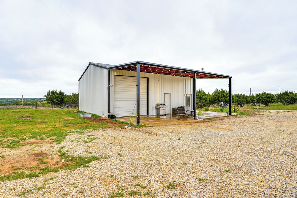 The Greek Island Ranch Near Dtwn Mineral Wells