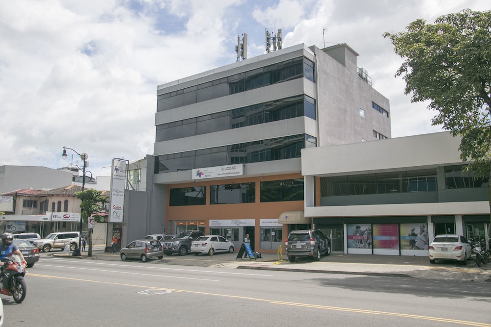Hotel del Paseo - Hostel