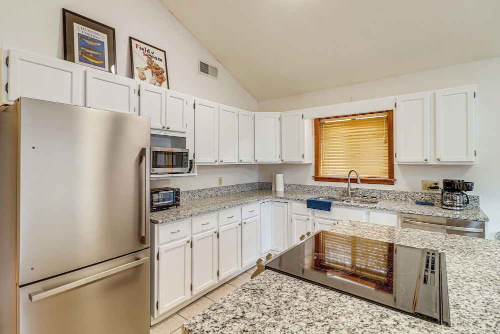 Premier Trout Fishing: Scenic White River Cabin