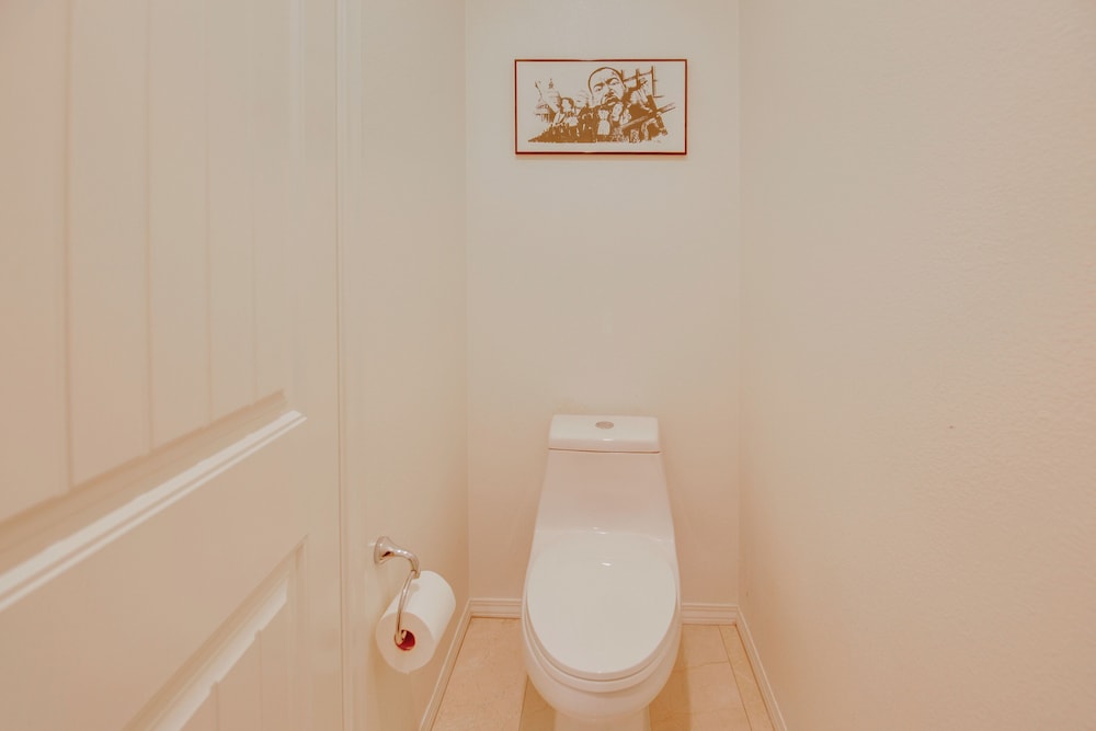 Luxurious & Spacious Family Duplex in Menifee!