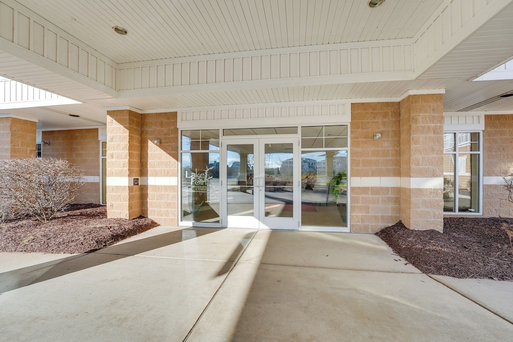 Marina, Pool & Balcony: Modern Spring Lake Condo