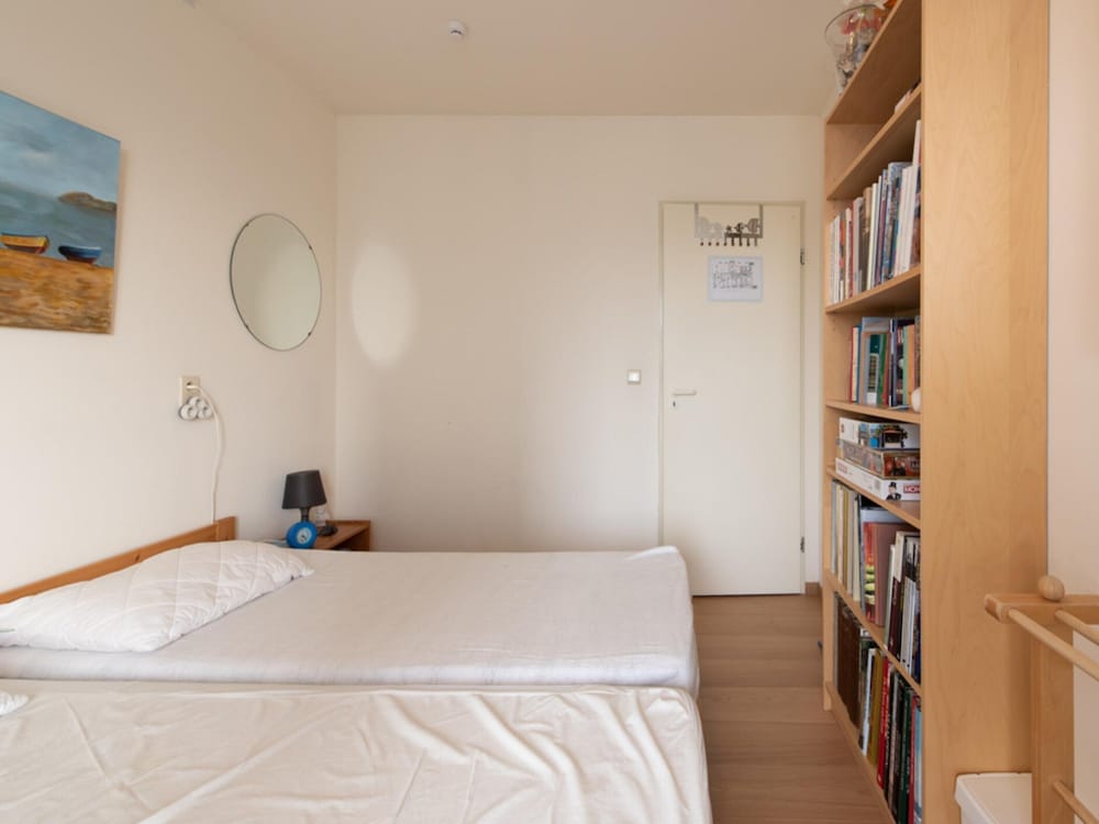Sunny Apartment With Large Terrace