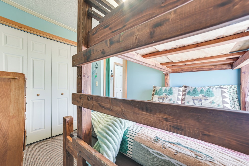 On-site Hiking: Family Escape in Northern Michigan