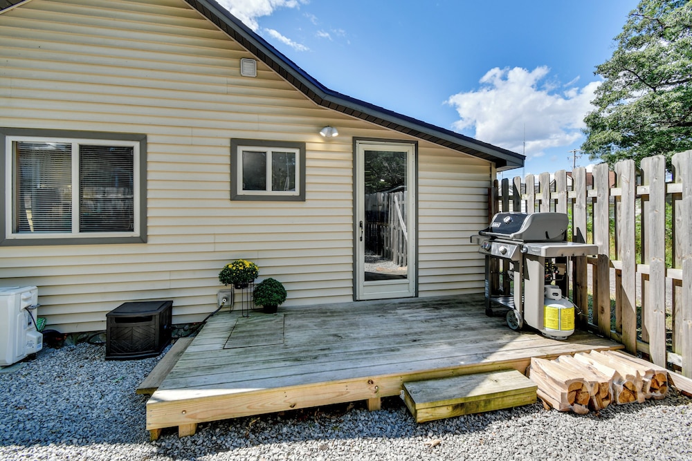 Walk to Houghton Lake: Cabin w/ Fire Pit!