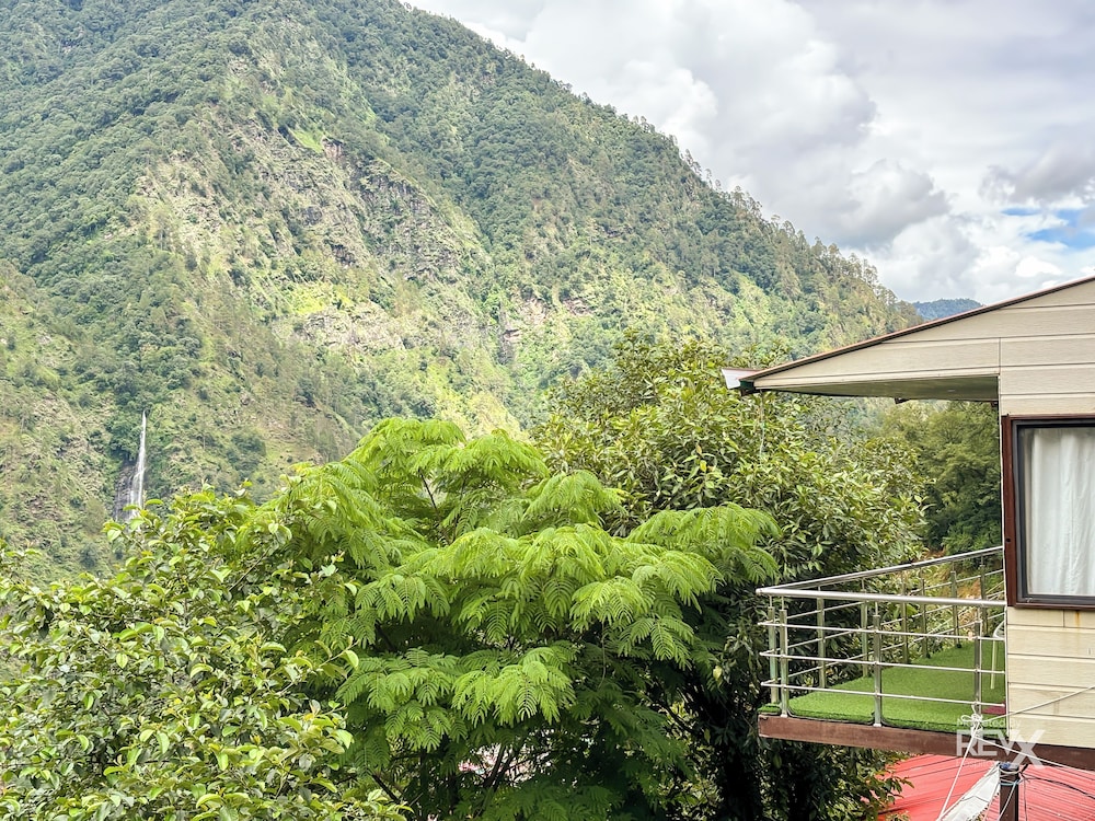 The Sona Heli Resort