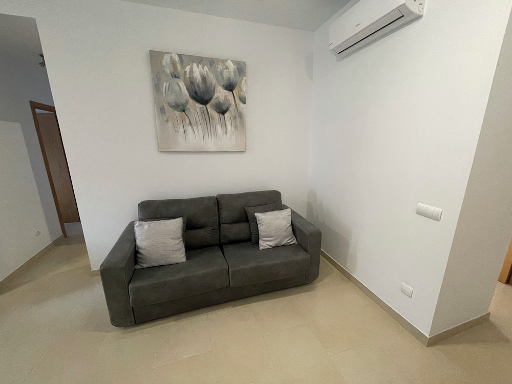 Apartamentos Royal Suites by Croma