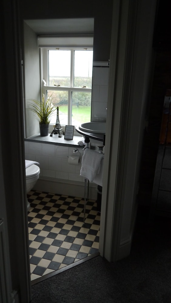 Downton Lodge Country B&B