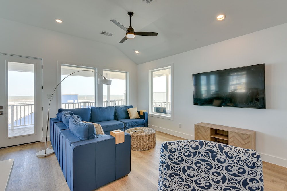 Modern Galveston Vacation Rental: Steps to Beach! view 3