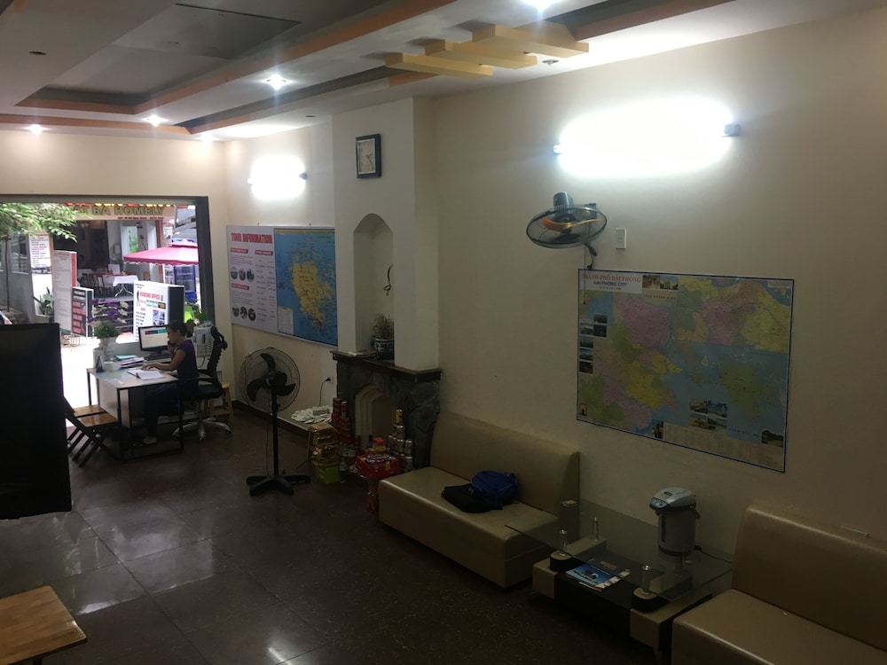 Black Pearl Cat Ba Hostel