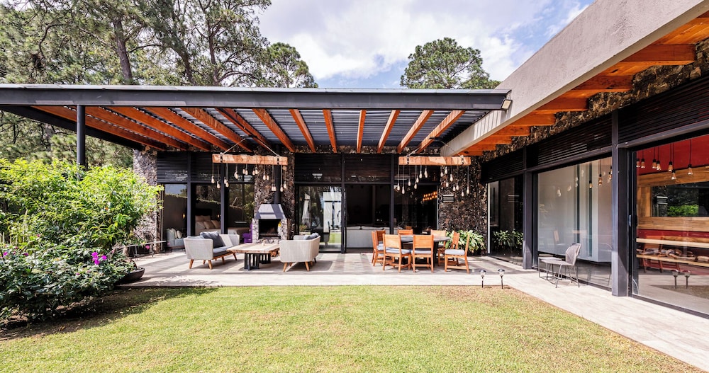 Pedacito de Lago - Lakeview Home
