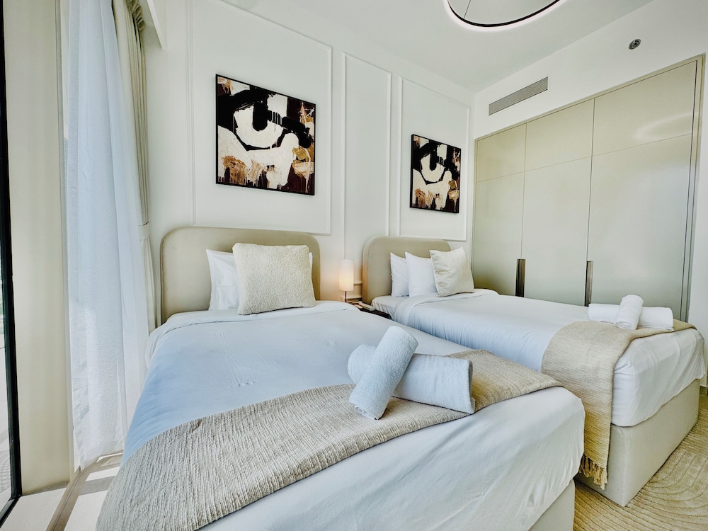 Venduras Elite 2BR Burj Khalifa View