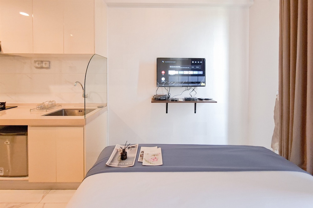 Good Deal Studio At Sky House Bsd Apartment
