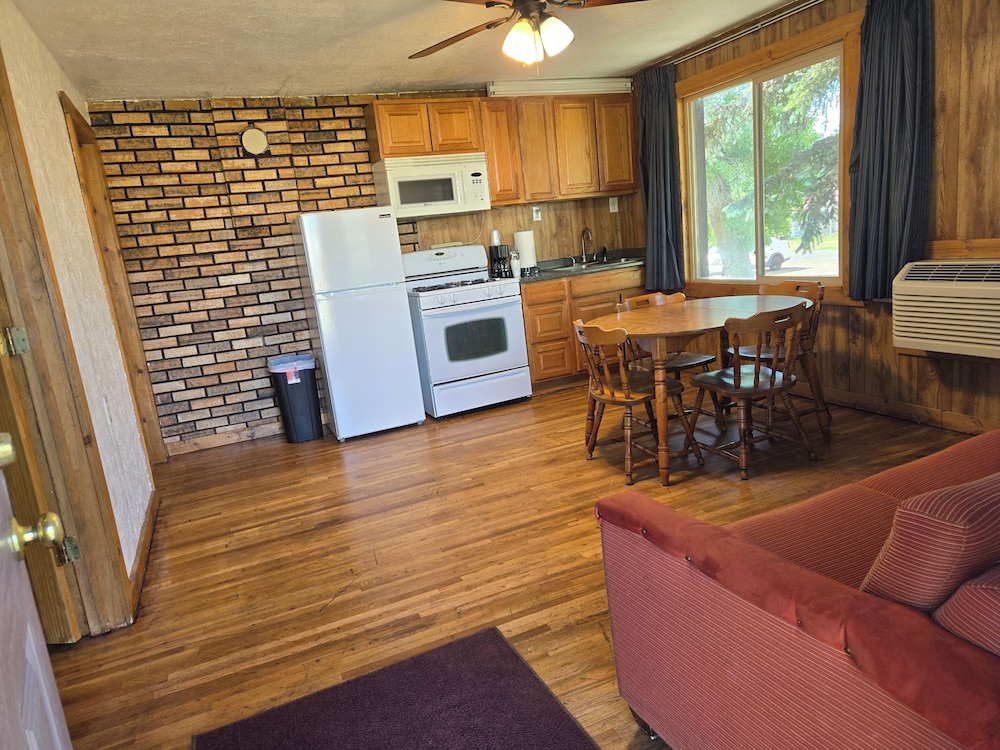 Hatch Station Motel and Restaurant view 4
