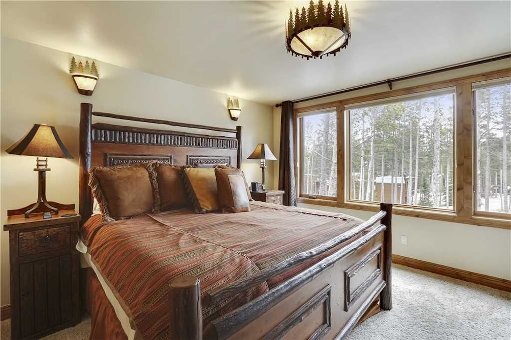 Tatonka Lodge House