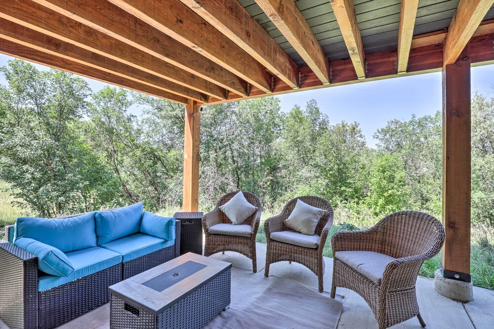 Spacious Resort Cabin in Manti-la Sal Mtns! view 2