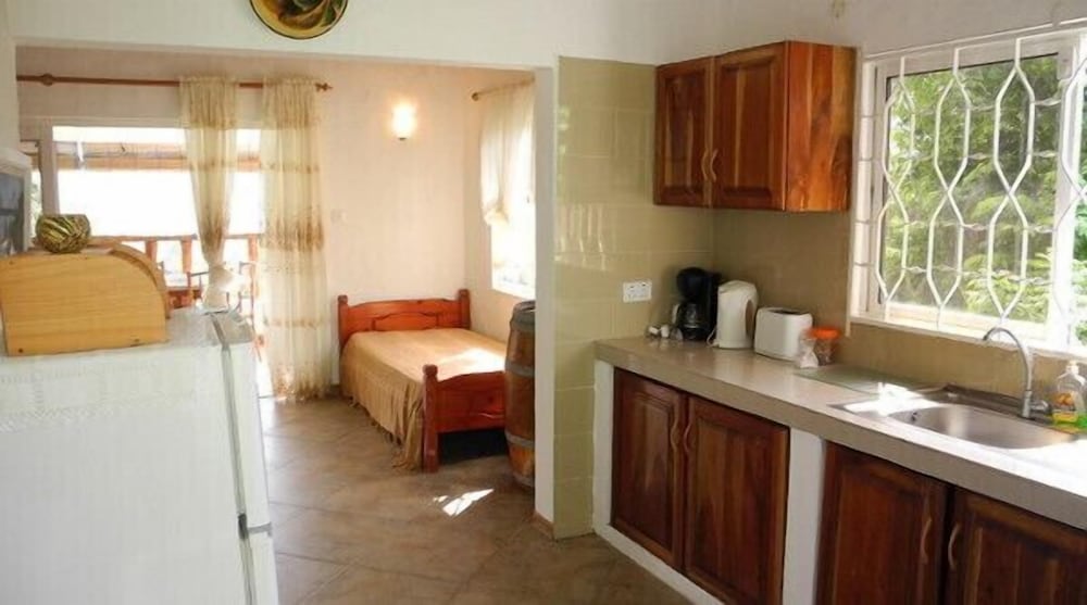Lemongrass Lodge