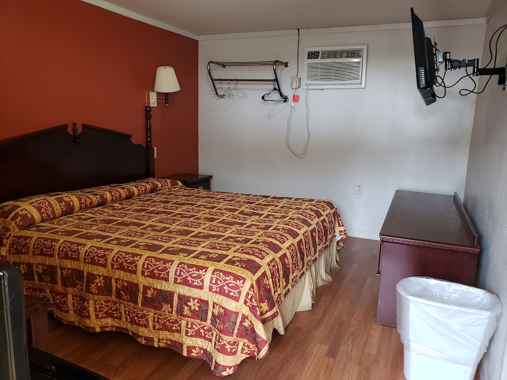 Mustang Motel view 3