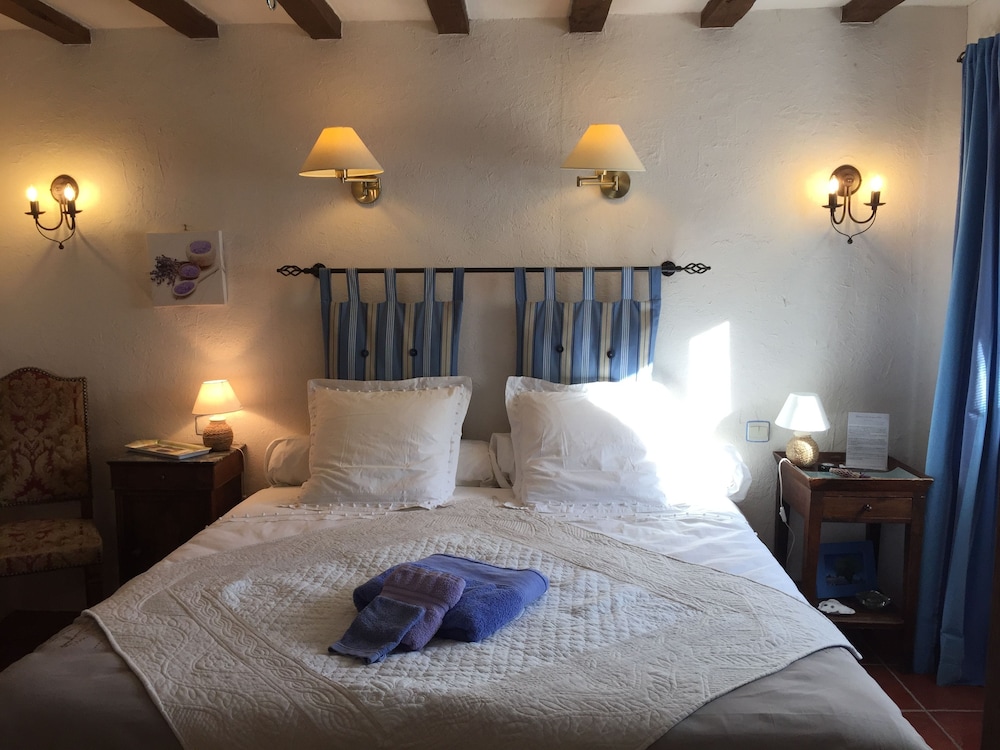 La Grange au Pesle view 3