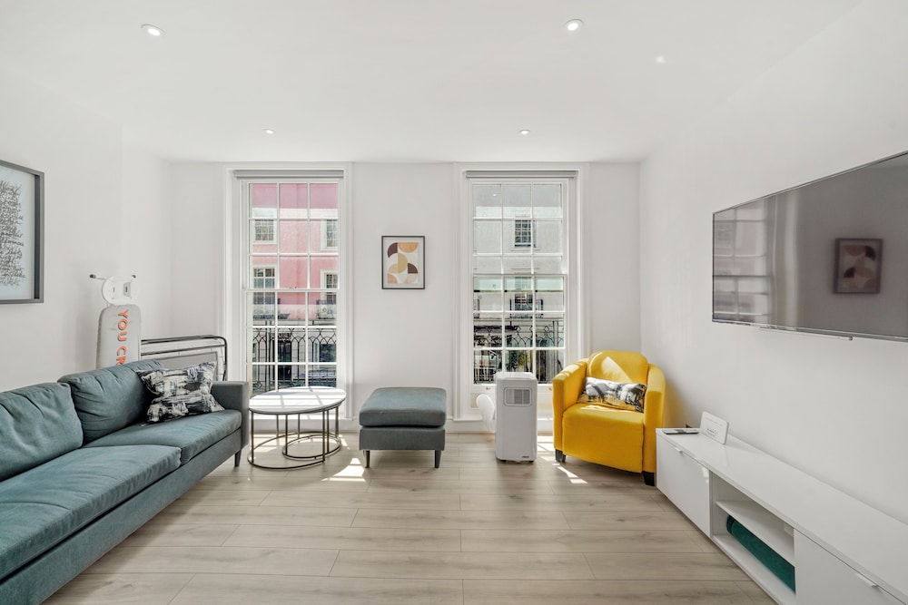 Flat 1 Beauchamp Place