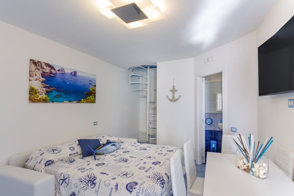 Blue Angels Relais