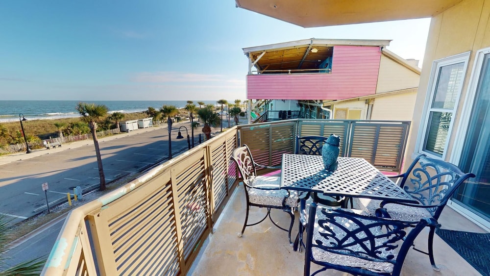 Sandpiper 2 by Tybee Vacation Rentals