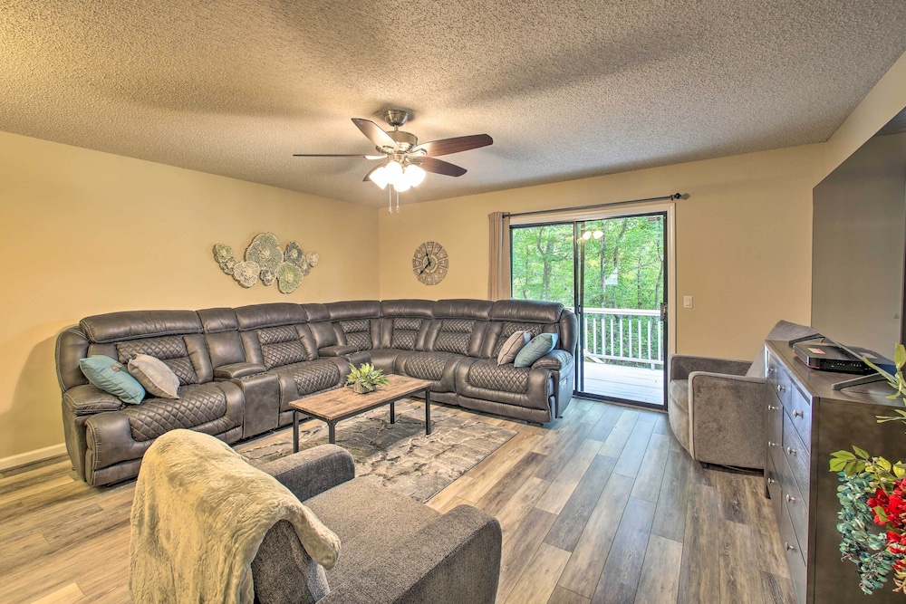 Furnished Deck & Grill: Hot Springs House