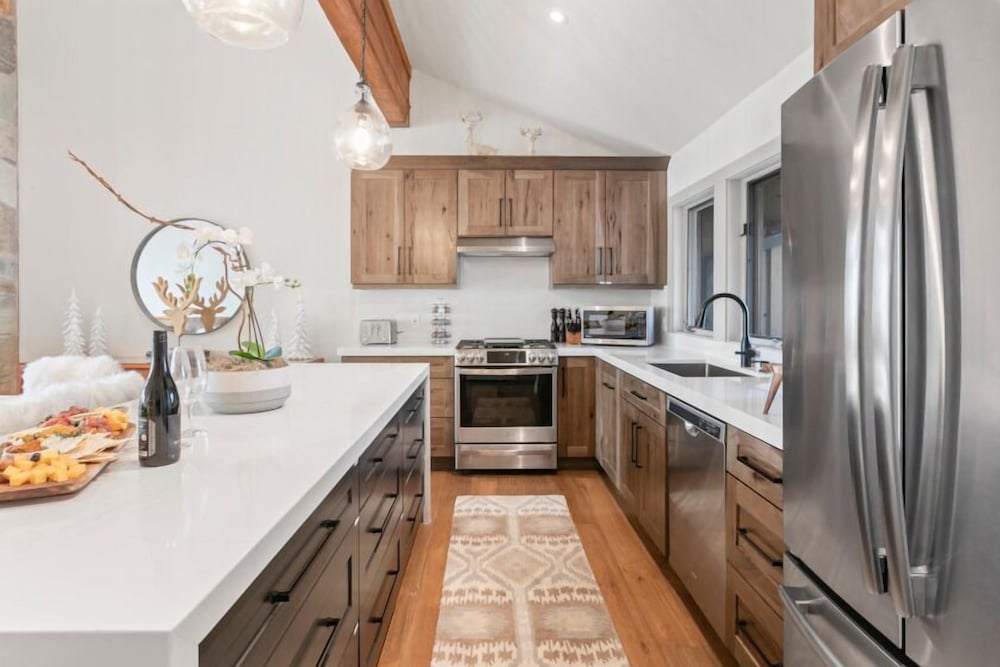 28 - Two Bedroom with Spa Enclave 2 Condo