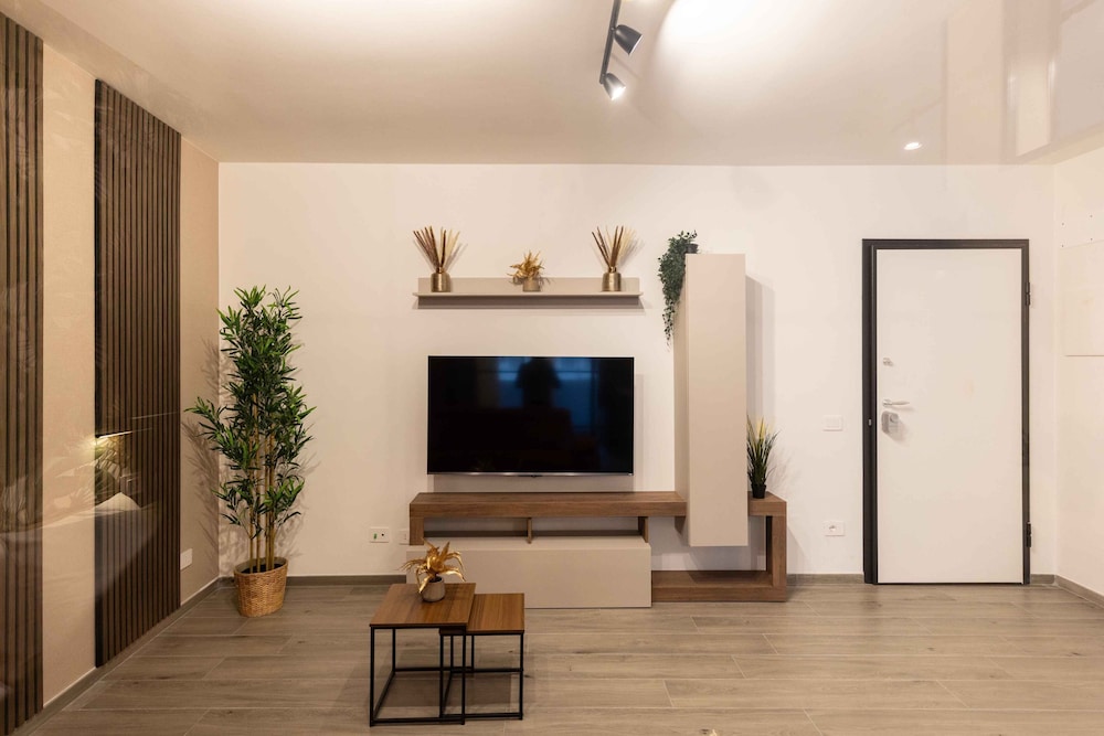 Urban Chic 2 Luxury Suites Apartment