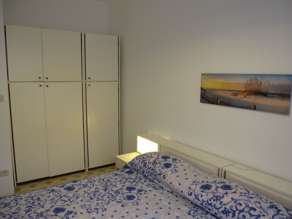 Very Nice and Modern Apartment Close to the Beach by Beahost Rentals view 2