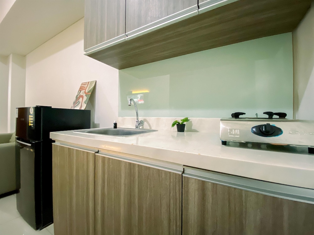 Spacious And Relaxing 2Br Apartment At Corner Vittoria Residence