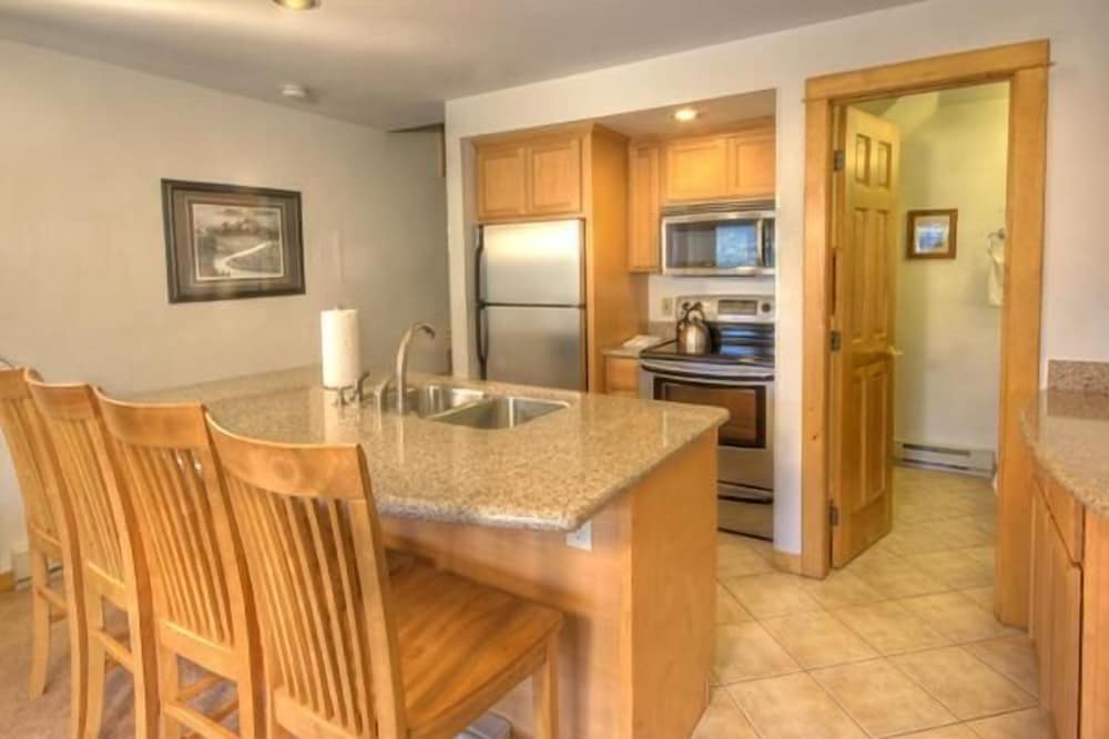 Storm Watch Condominiums by Pioneer Ridge Management view 5