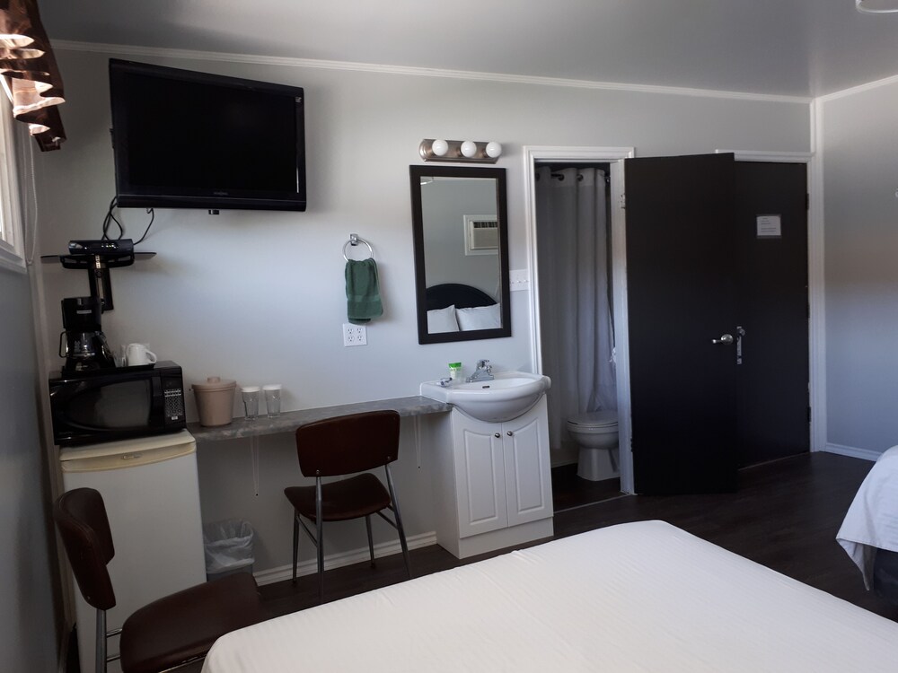Interlake Motel