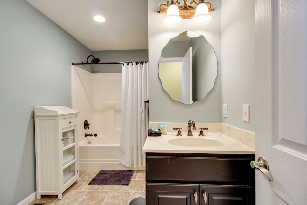 Waterfall Hikes: Secluded Mtn Retreat in Pikeville