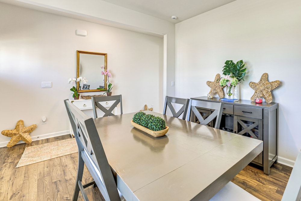 Pool Access, 2 Mi to Main St: Fountain Inn Home!