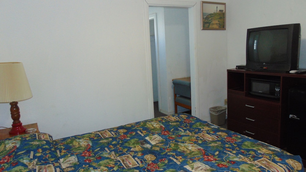 Heritage Budget Inn Hwy 84 view 3