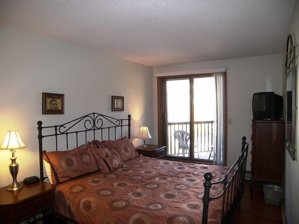 Fox Pine Lodge 4 Bed 4 Bath Condo