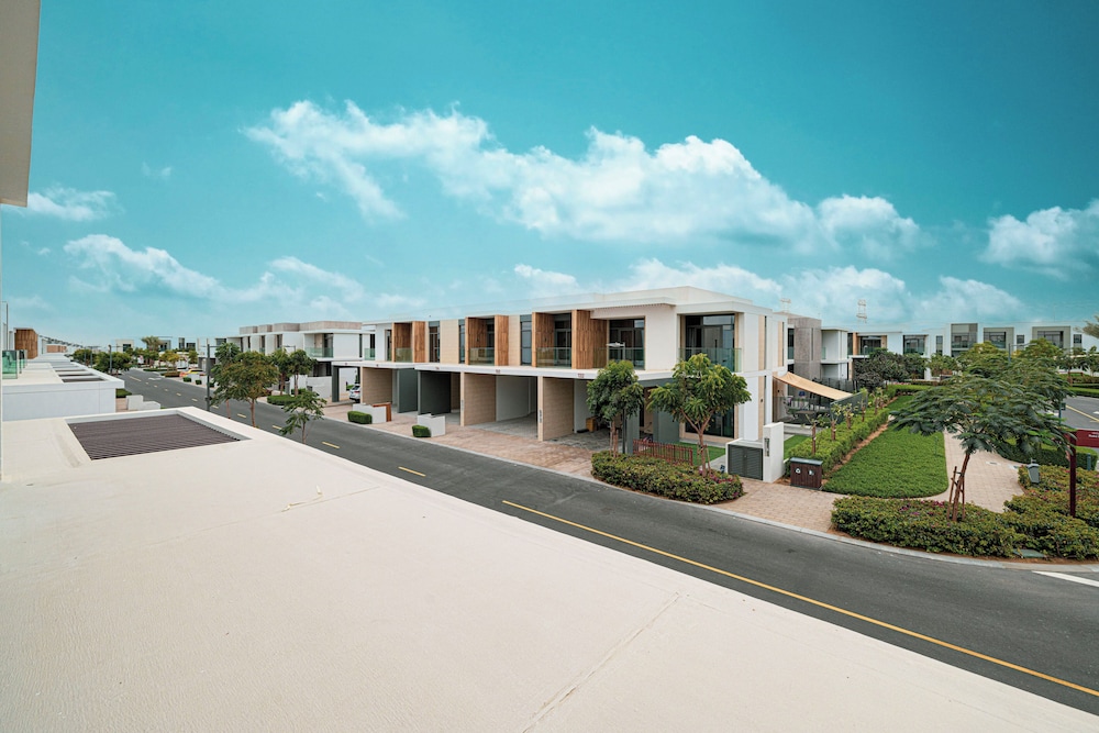 Arabian Ranches 3 Luxury 4 Bedroom Villa
