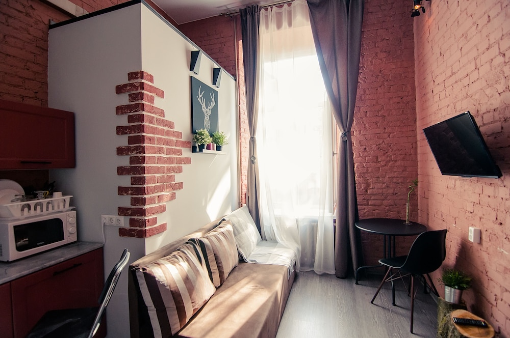 Apartment at the Red Bridge