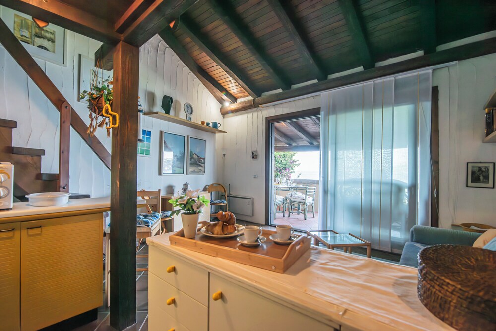 Punta Volpe Home With Pool
