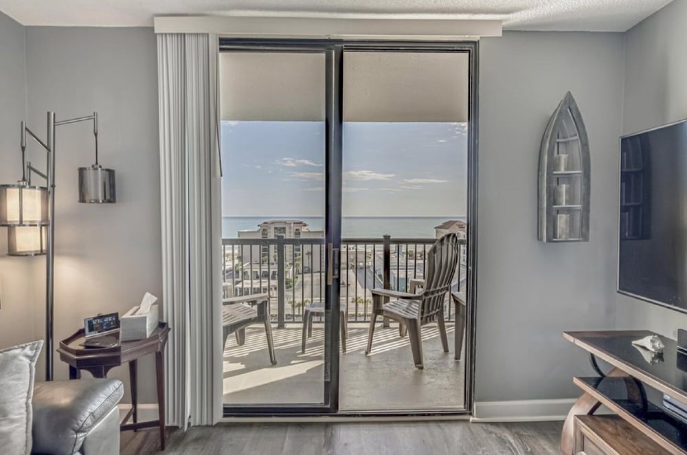 Holiday Towers by Elliott Beach Rentals
