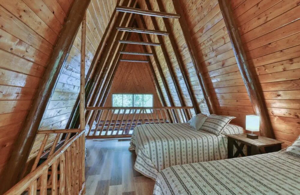 The Bison - Waterfront A-frame With Private Dock