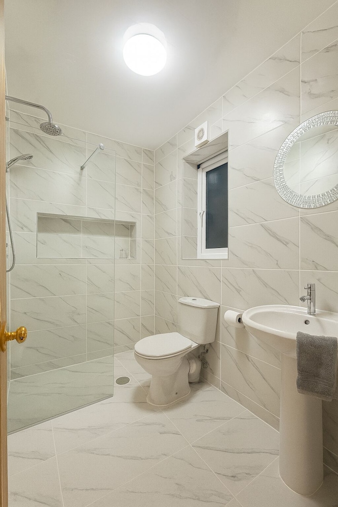 Rylstone Retreat - 4 Bedroom House in Reading
