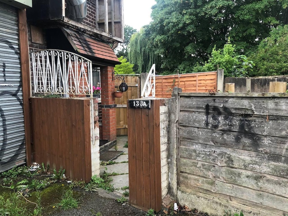 Private Studio Flat Great Location in Manchester photo 2
