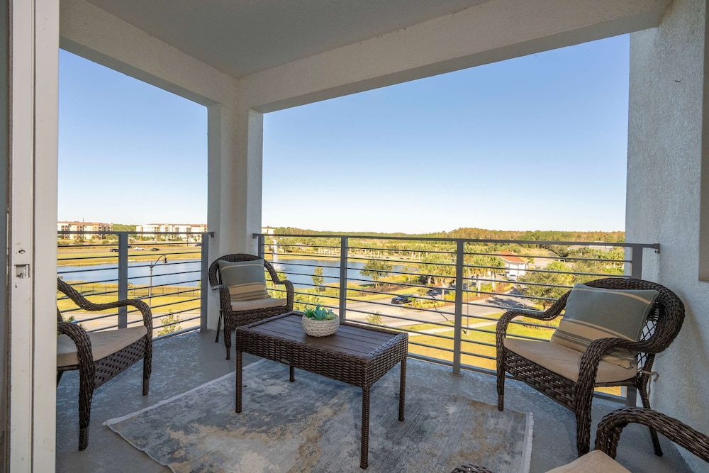3191 402 Family Fun 3BR Themed Apt Near Disney