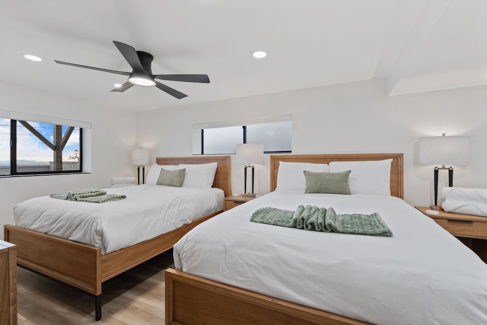 All-new Luxe Stay Views, Sauna & Hot Tub 7 Bedroom Villa